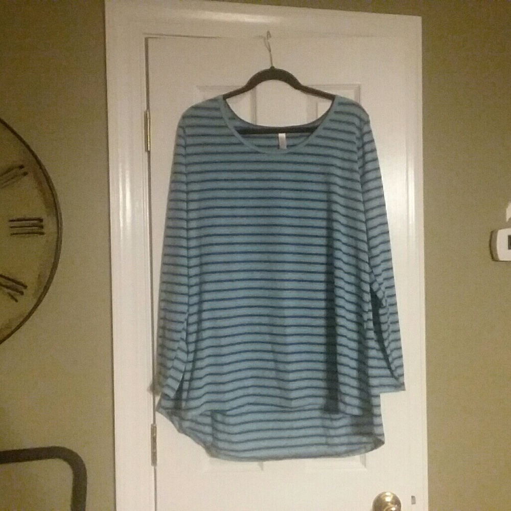 LuLaRoe Long Sleeved Top